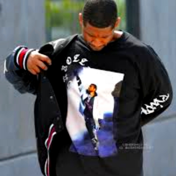 Usher Flipper's 2023 Vegas Residency Black and White Long Sleeve Tees - Picture 1 of 10